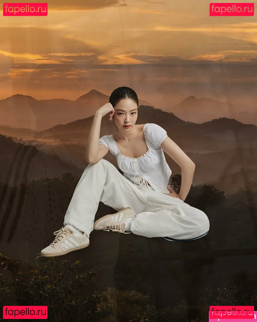 Jennie | BLΛƆKPIИK Onlyfans Photo Gallery 