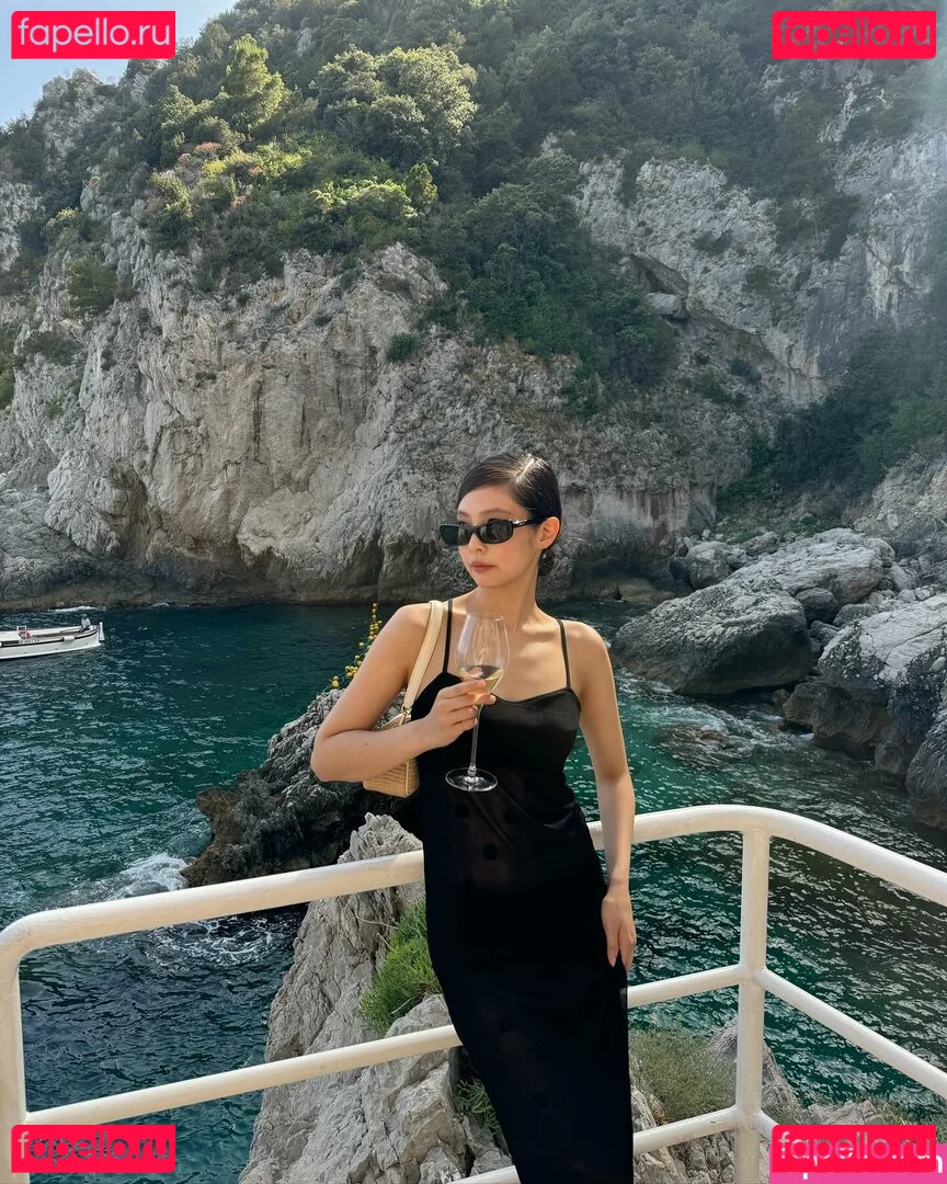 Jennie | BLΛƆKPIИK Onlyfans Photo Gallery 