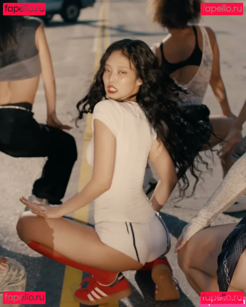 Jennie | BLΛƆKPIИK Onlyfans Photo Gallery 