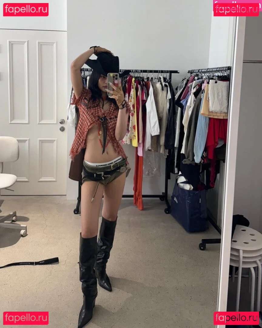 Jennie | BLΛƆKPIИK Onlyfans Photo Gallery 