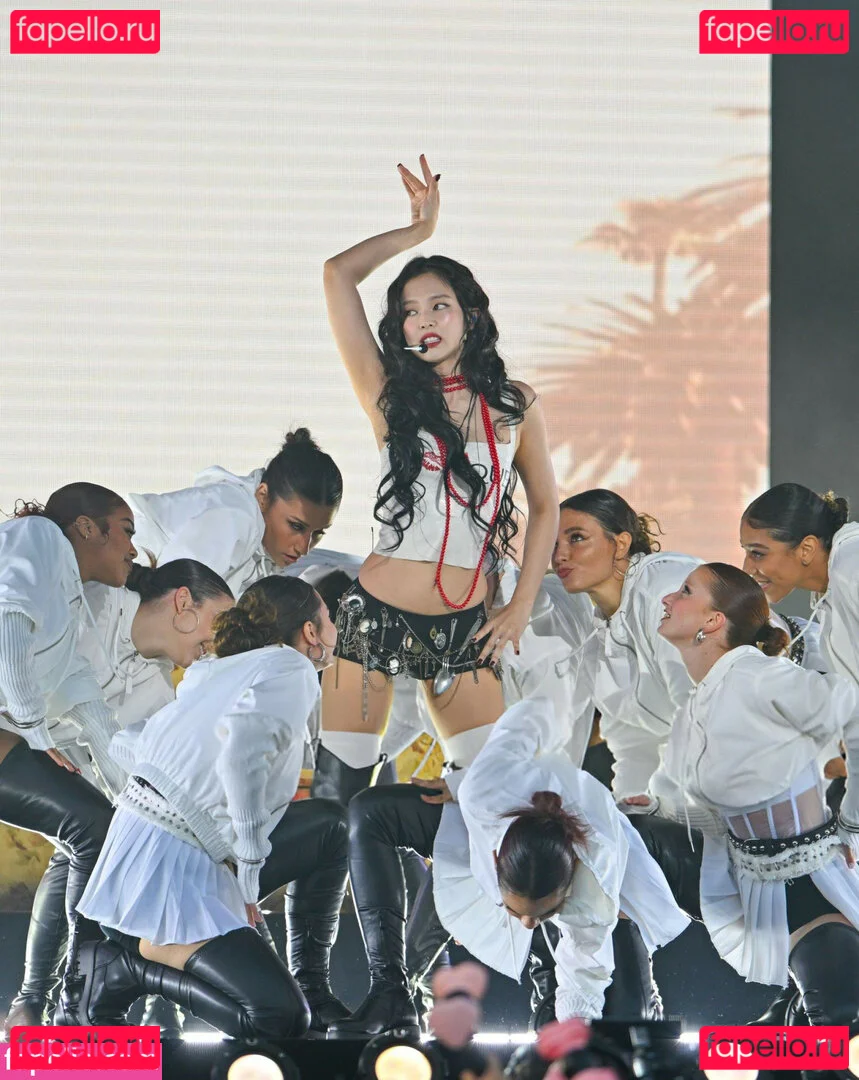 Jennie | BLΛƆKPIИK Onlyfans Photo Gallery 