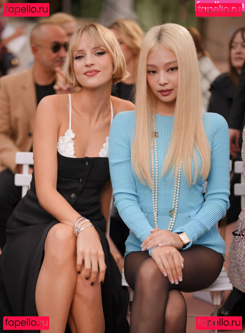 Jennie | BLΛƆKPIИK Onlyfans Photo Gallery 