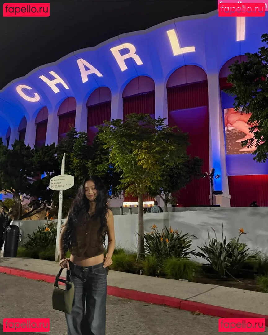 Jennie | BLΛƆKPIИK Onlyfans Photo Gallery 