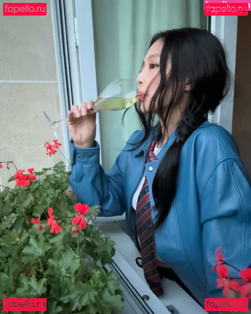 Jennie | BLΛƆKPIИK Onlyfans Photo Gallery 