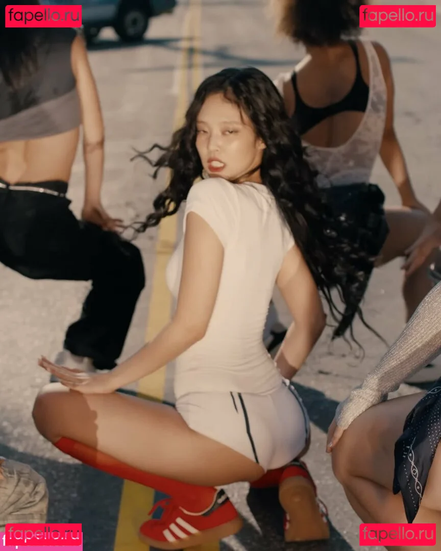 Jennie | BLΛƆKPIИK Onlyfans Photo Gallery 