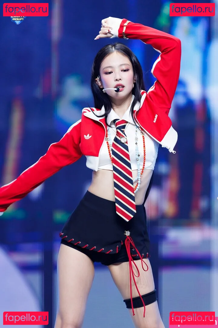 Jennie | BLΛƆKPIИK Onlyfans Photo Gallery 