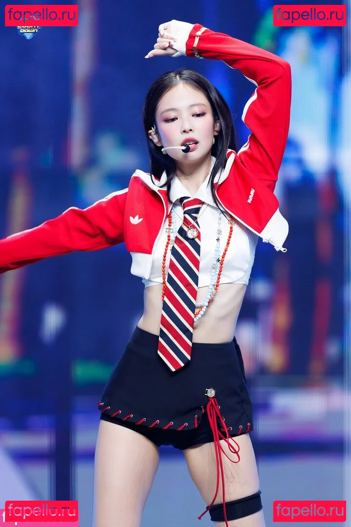 Jennie | BLΛƆKPIИK Onlyfans Photo Gallery 