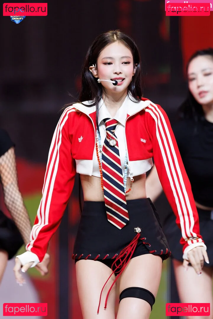 Jennie | BLΛƆKPIИK Onlyfans Photo Gallery 