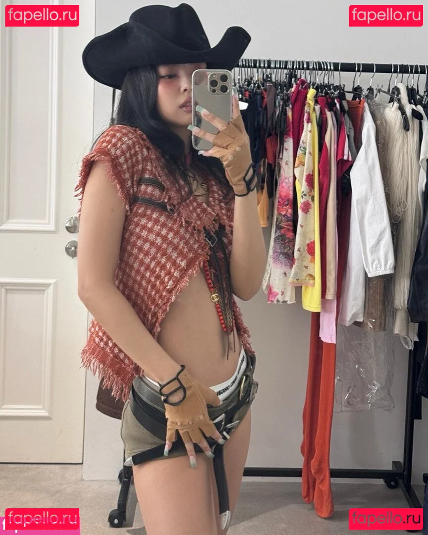 Jennie | BLΛƆKPIИK Onlyfans Photo Gallery 