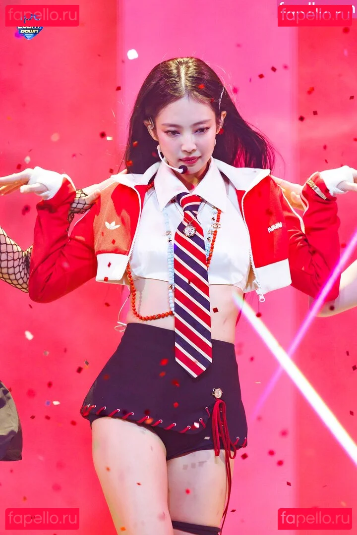 Jennie | BLΛƆKPIИK Onlyfans Photo Gallery 