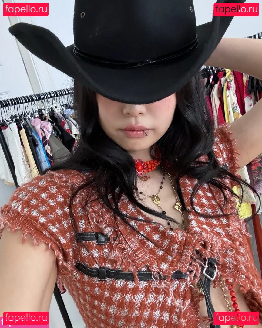 Jennie | BLΛƆKPIИK Onlyfans Photo Gallery 