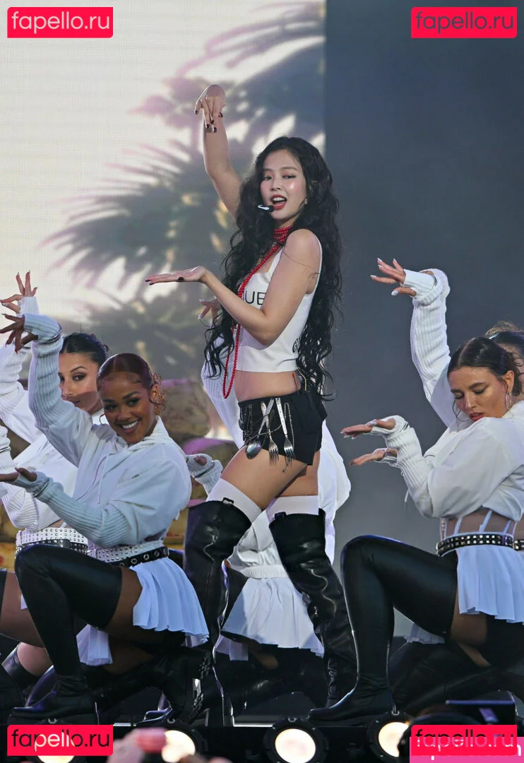 Jennie | BLΛƆKPIИK Onlyfans Photo Gallery 