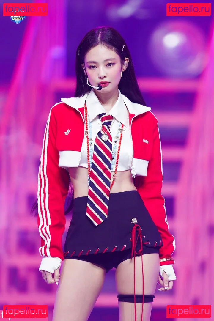 Jennie | BLΛƆKPIИK Onlyfans Photo Gallery 