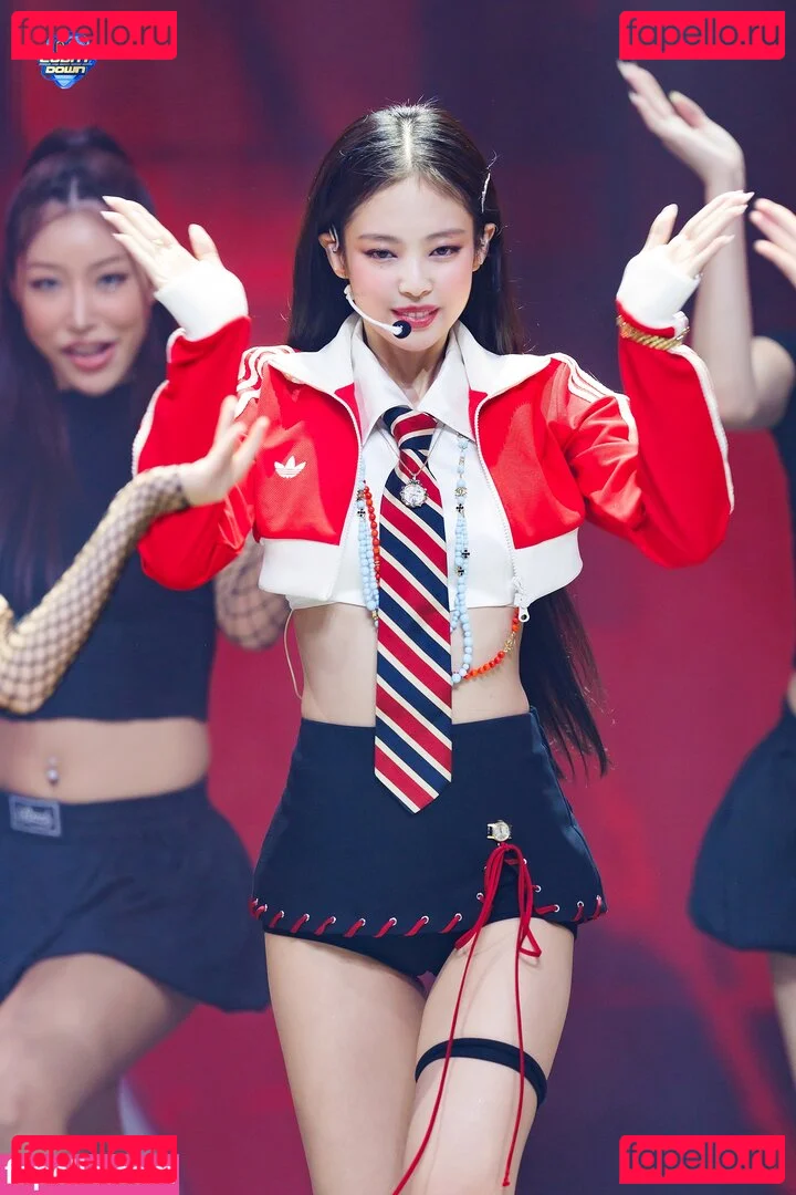 Jennie | BLΛƆKPIИK Onlyfans Photo Gallery 