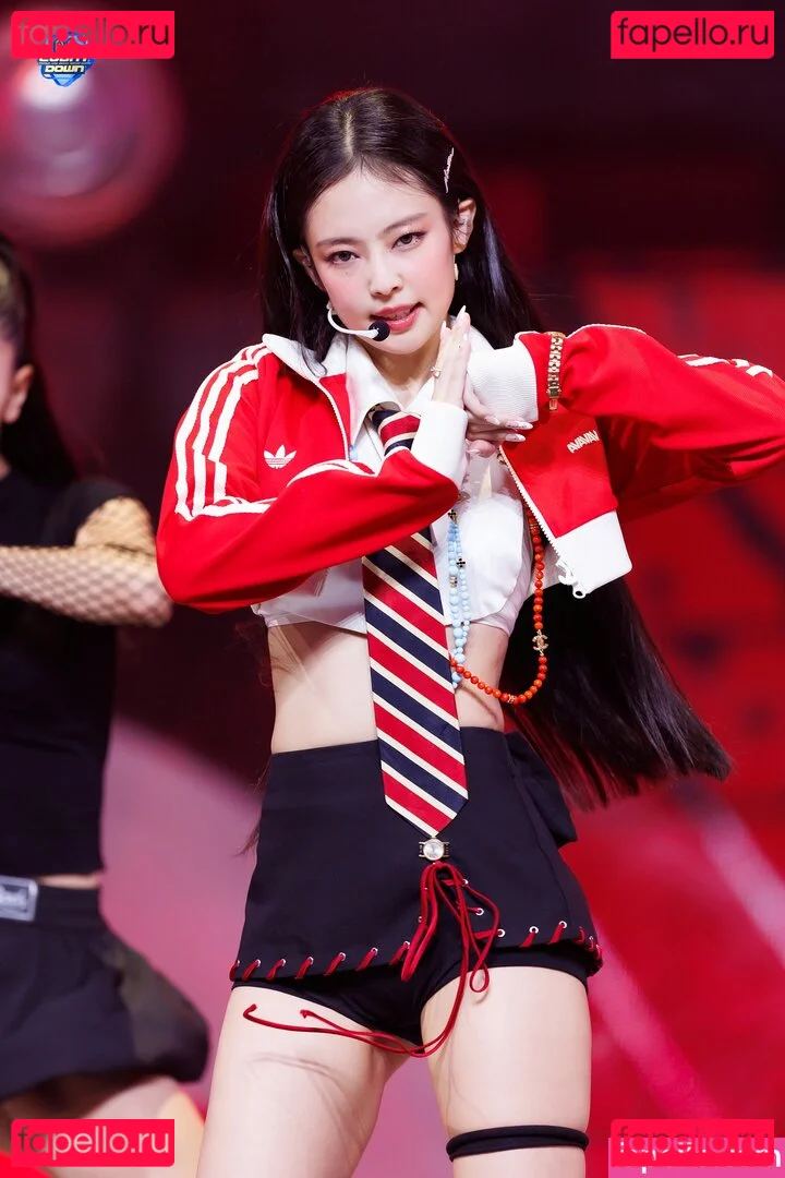 Jennie | BLΛƆKPIИK Onlyfans Photo Gallery 