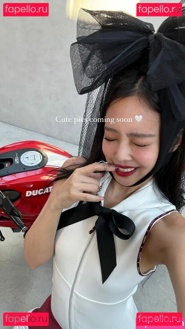 Jennie | BLΛƆKPIИK Onlyfans Photo Gallery 
