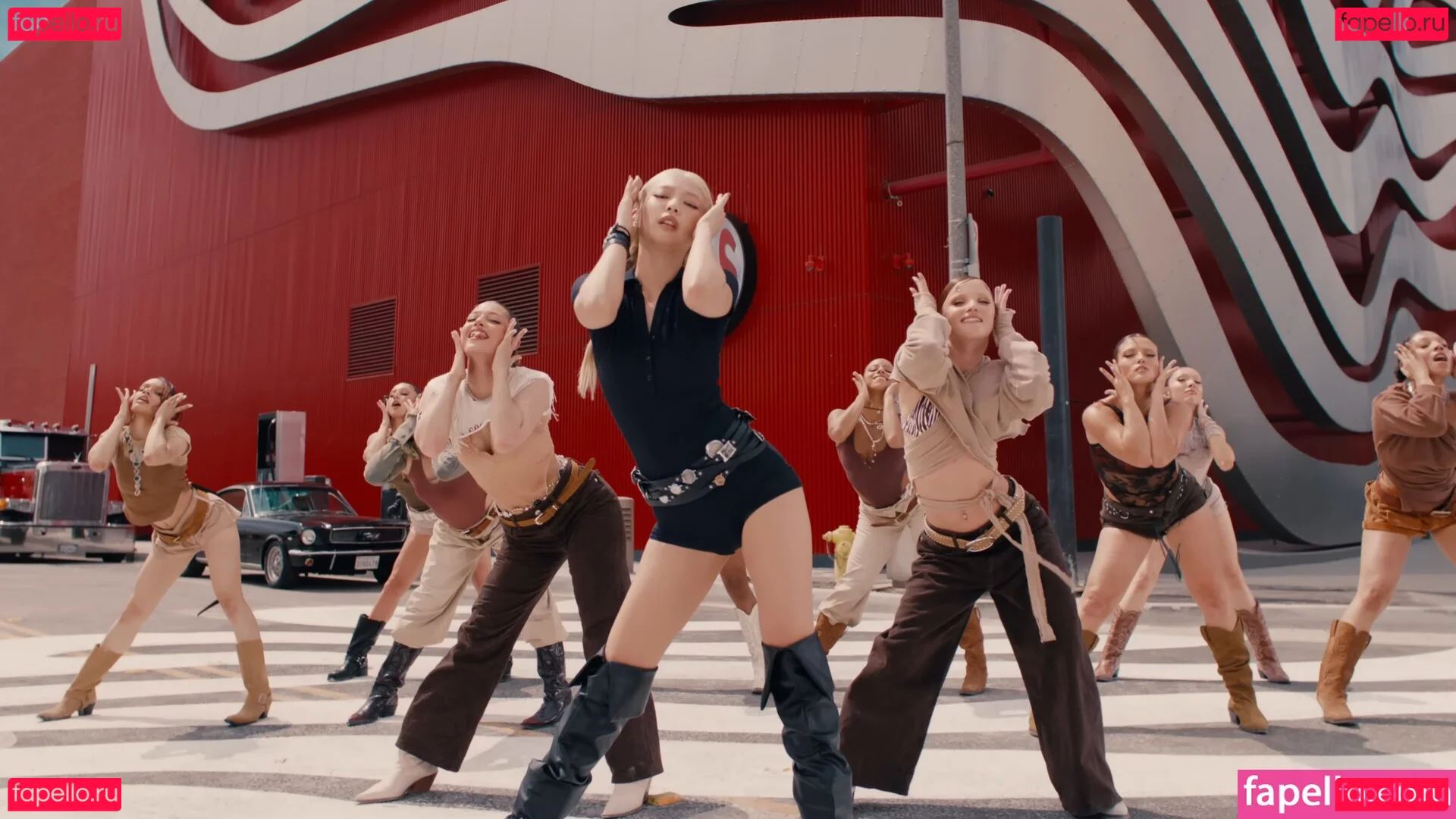 Jennie | BLΛƆKPIИK Onlyfans Photo Gallery 