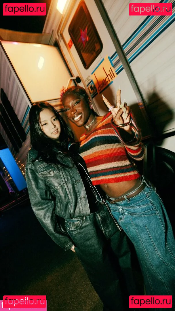 Jennie | BLΛƆKPIИK Onlyfans Photo Gallery 