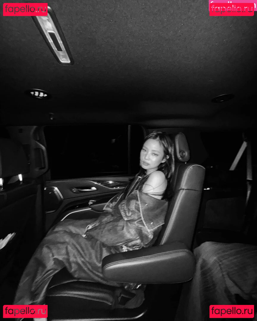 Jennie | BLΛƆKPIИK Onlyfans Photo Gallery 