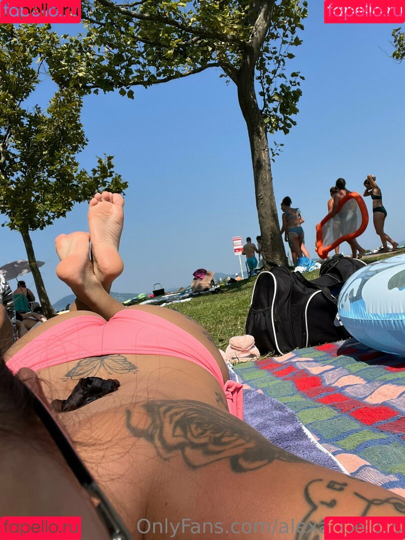 alexa_takacs Onlyfans Photo Gallery 