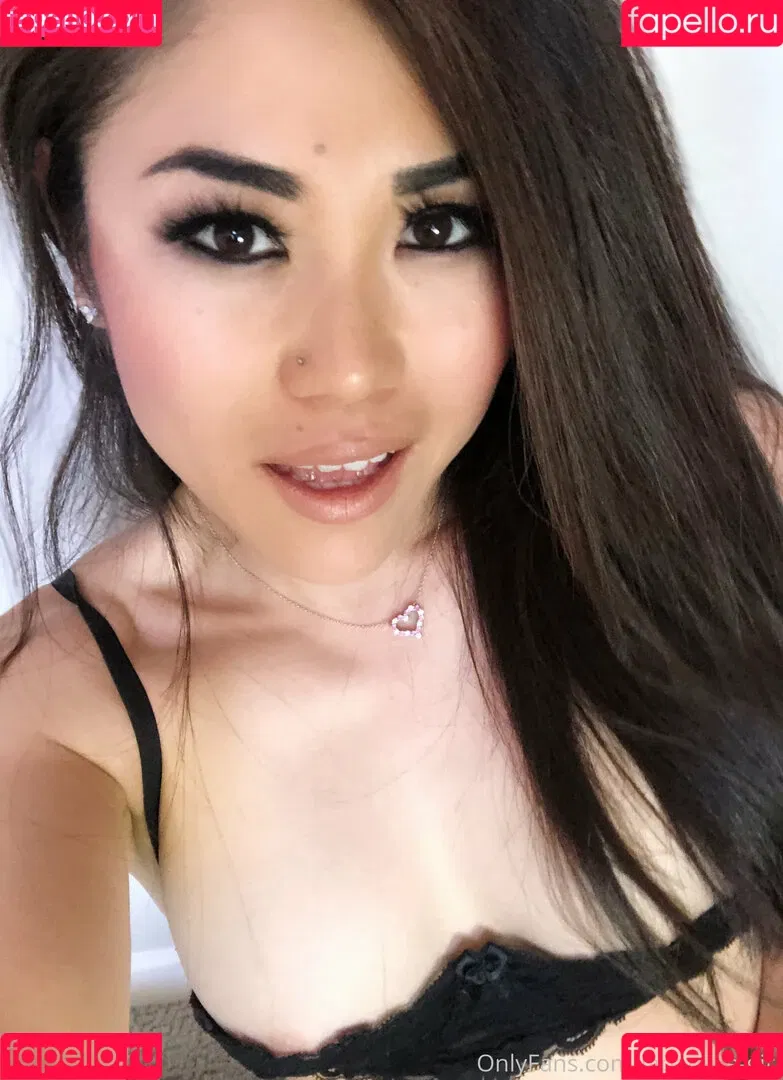 japanese-girl Onlyfans Photo Gallery 