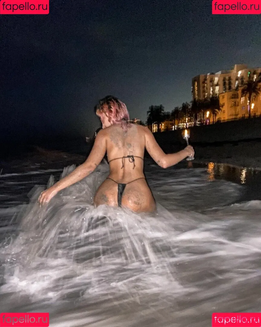 Yaslimeee Onlyfans Photo Gallery 