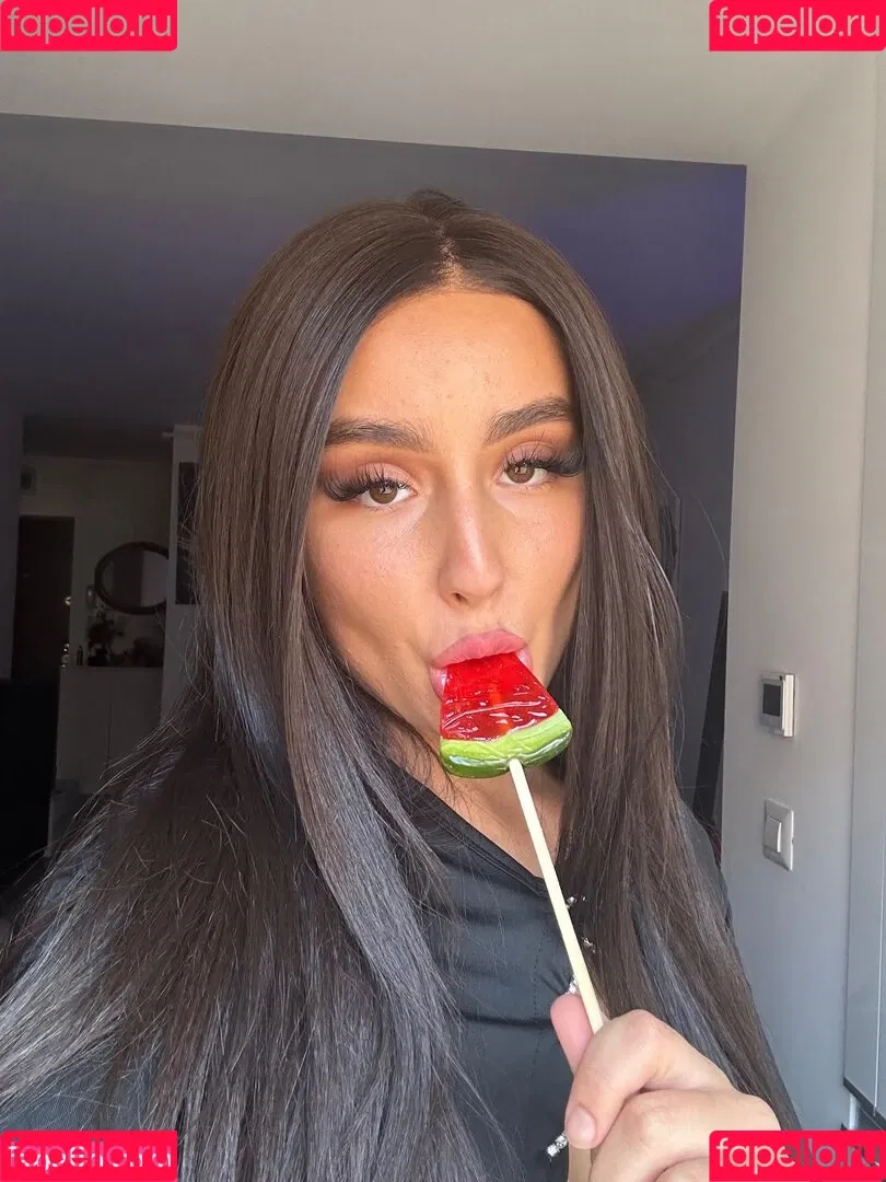 Yaslimeee Onlyfans Photo Gallery 