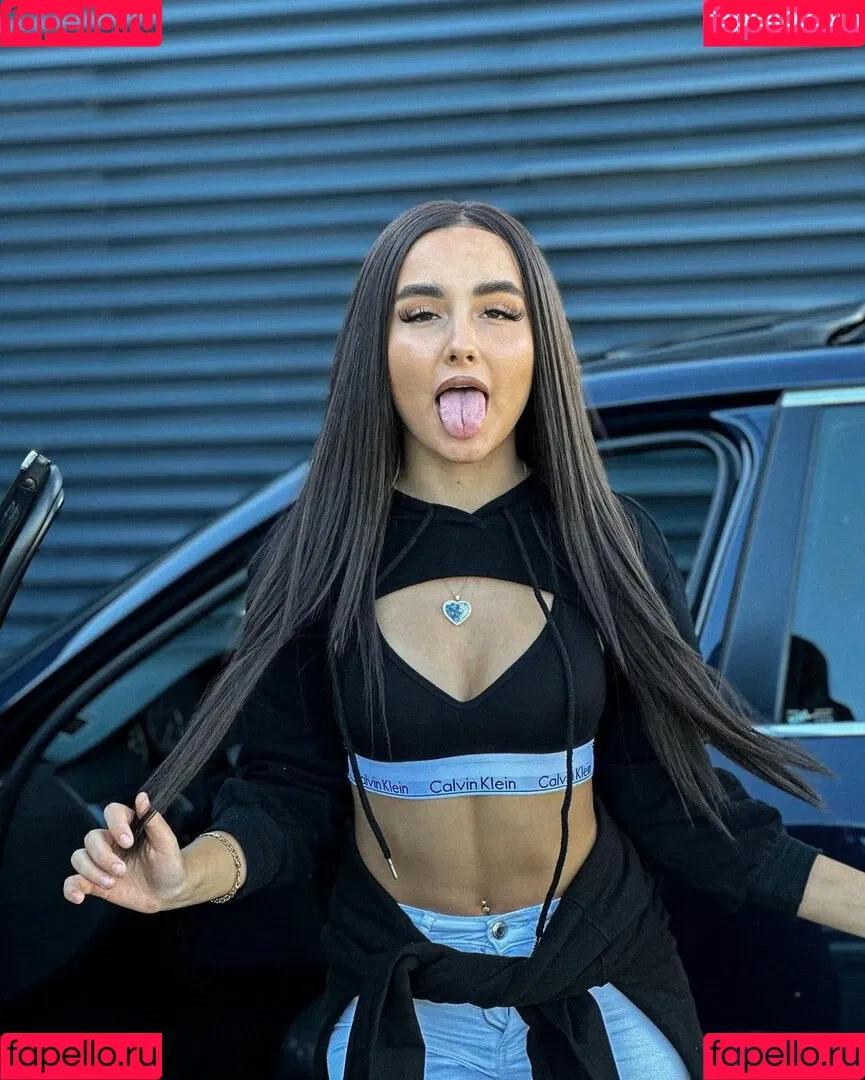 Yaslimeee Onlyfans Photo Gallery 
