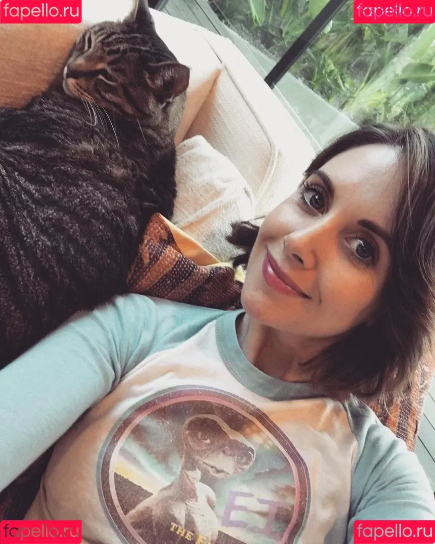 Alison Brie Onlyfans Photo Gallery 