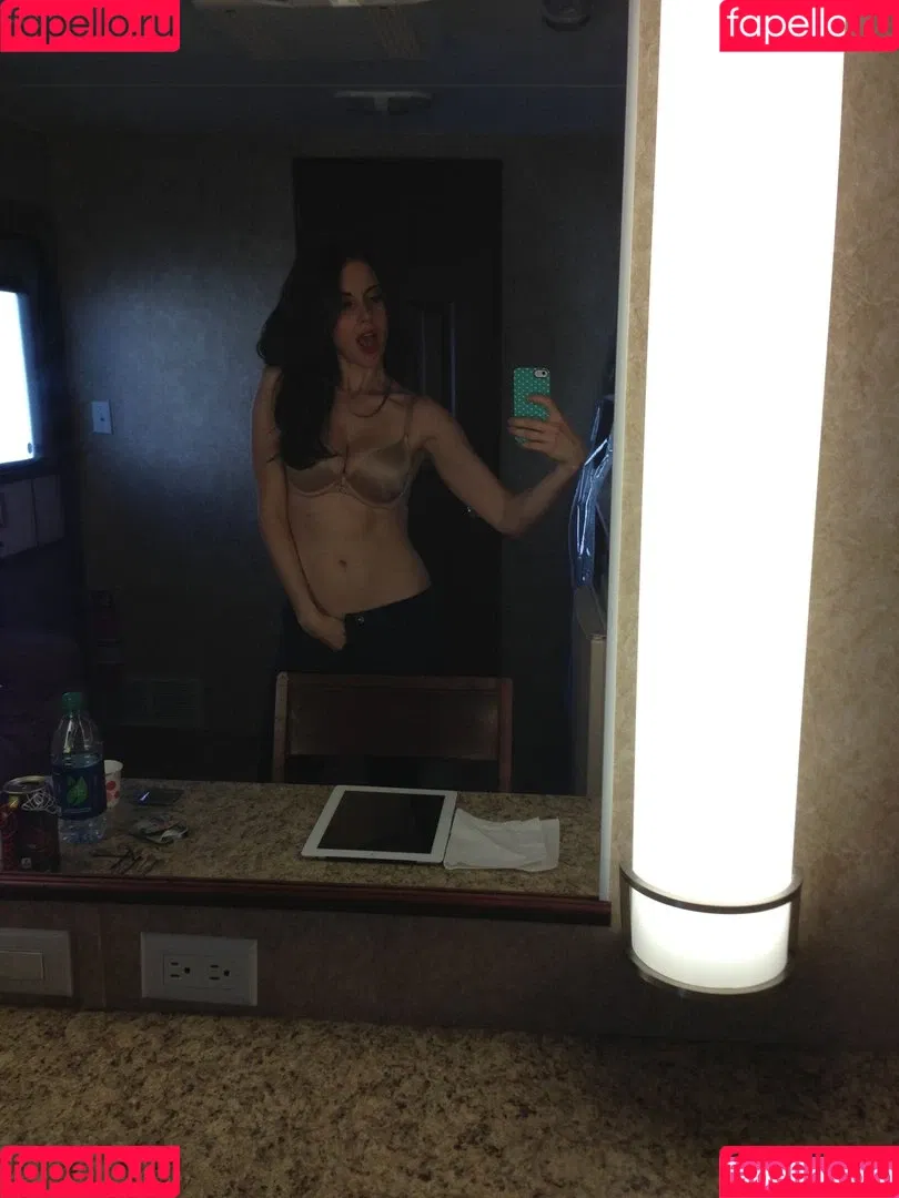 Alison Brie Onlyfans Photo Gallery 