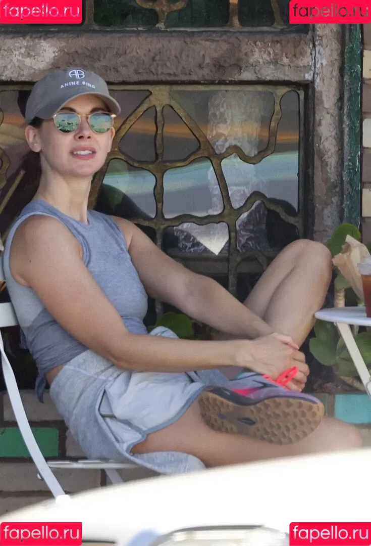 Alison Brie Onlyfans Photo Gallery 