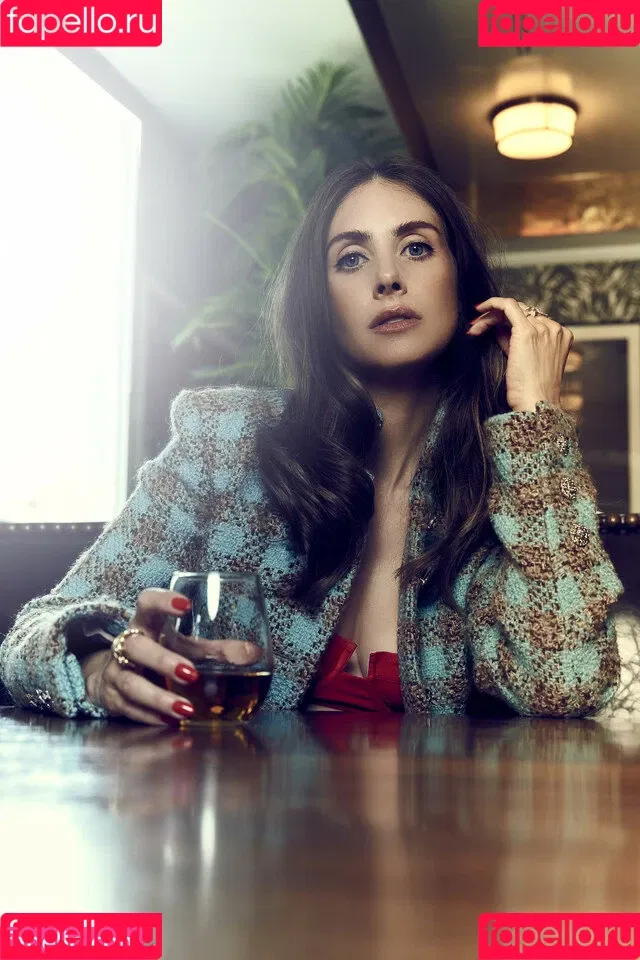 Alison Brie Onlyfans Photo Gallery 