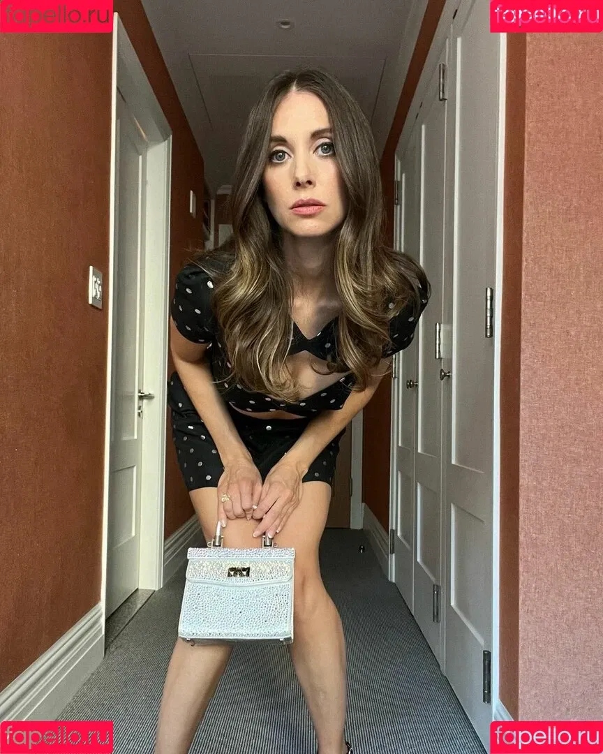 Alison Brie Onlyfans Photo Gallery 