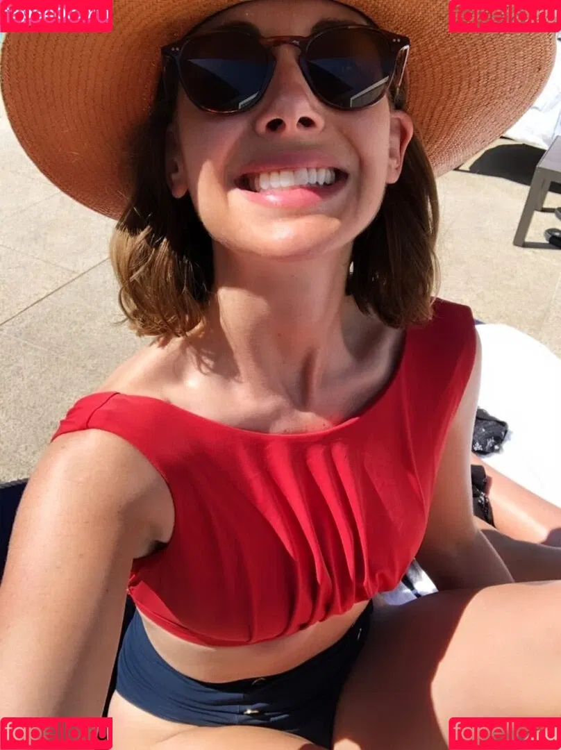 Alison Brie Onlyfans Photo Gallery 