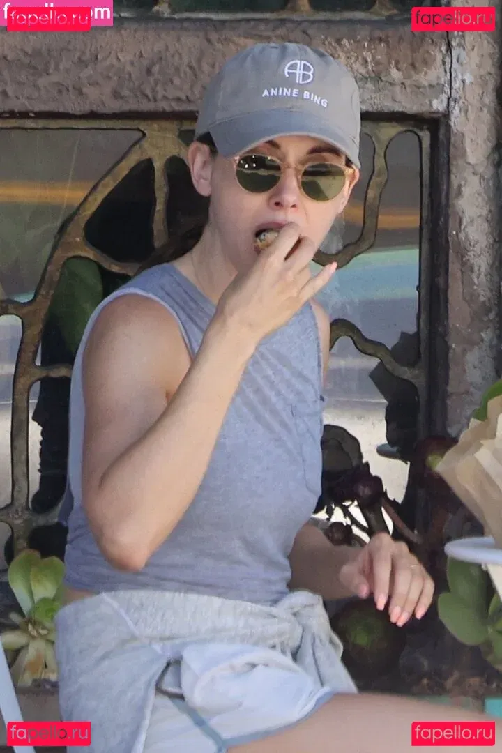 Alison Brie Onlyfans Photo Gallery 