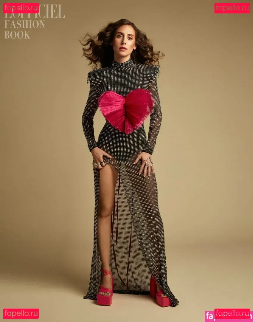 Alison Brie Onlyfans Photo Gallery 