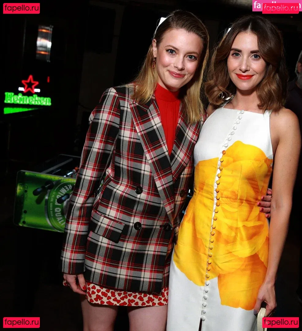 Alison Brie Onlyfans Photo Gallery 