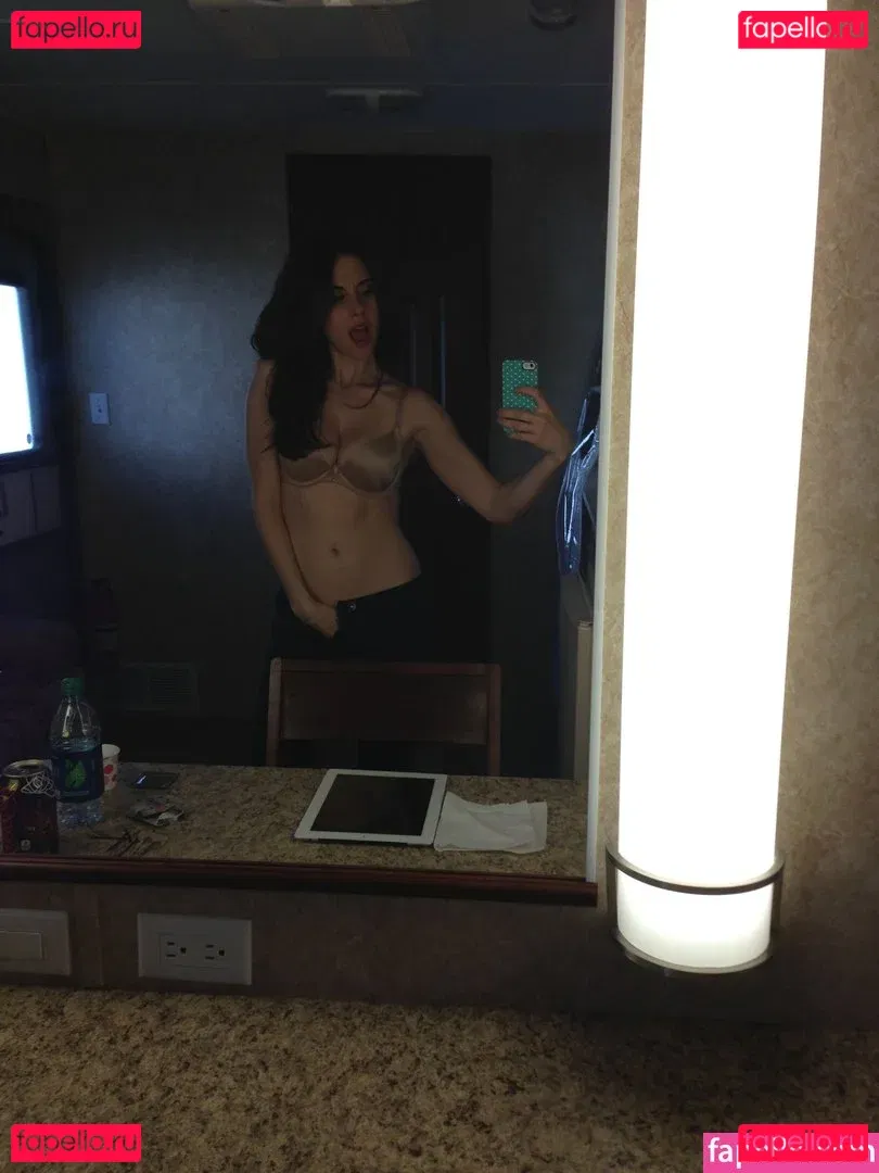 Alison Brie Onlyfans Photo Gallery 
