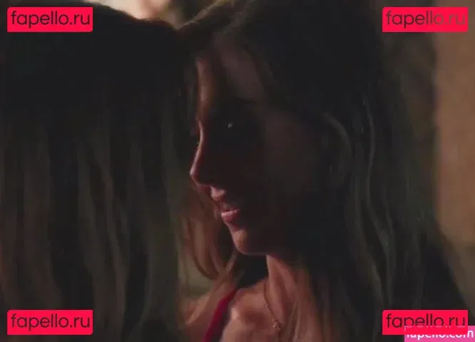 Alison Brie Onlyfans Photo Gallery 