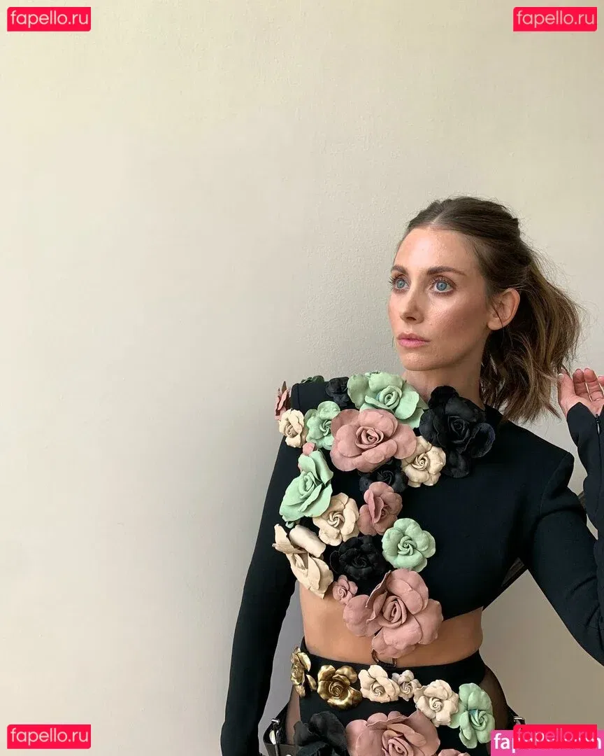 Alison Brie Onlyfans Photo Gallery 