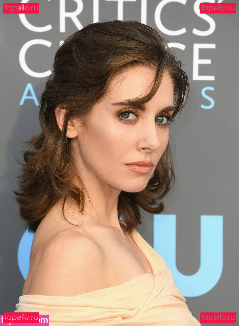 Alison Brie Onlyfans Photo Gallery 