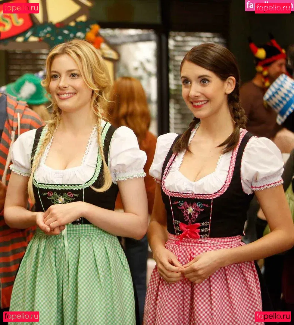 Alison Brie Onlyfans Photo Gallery 