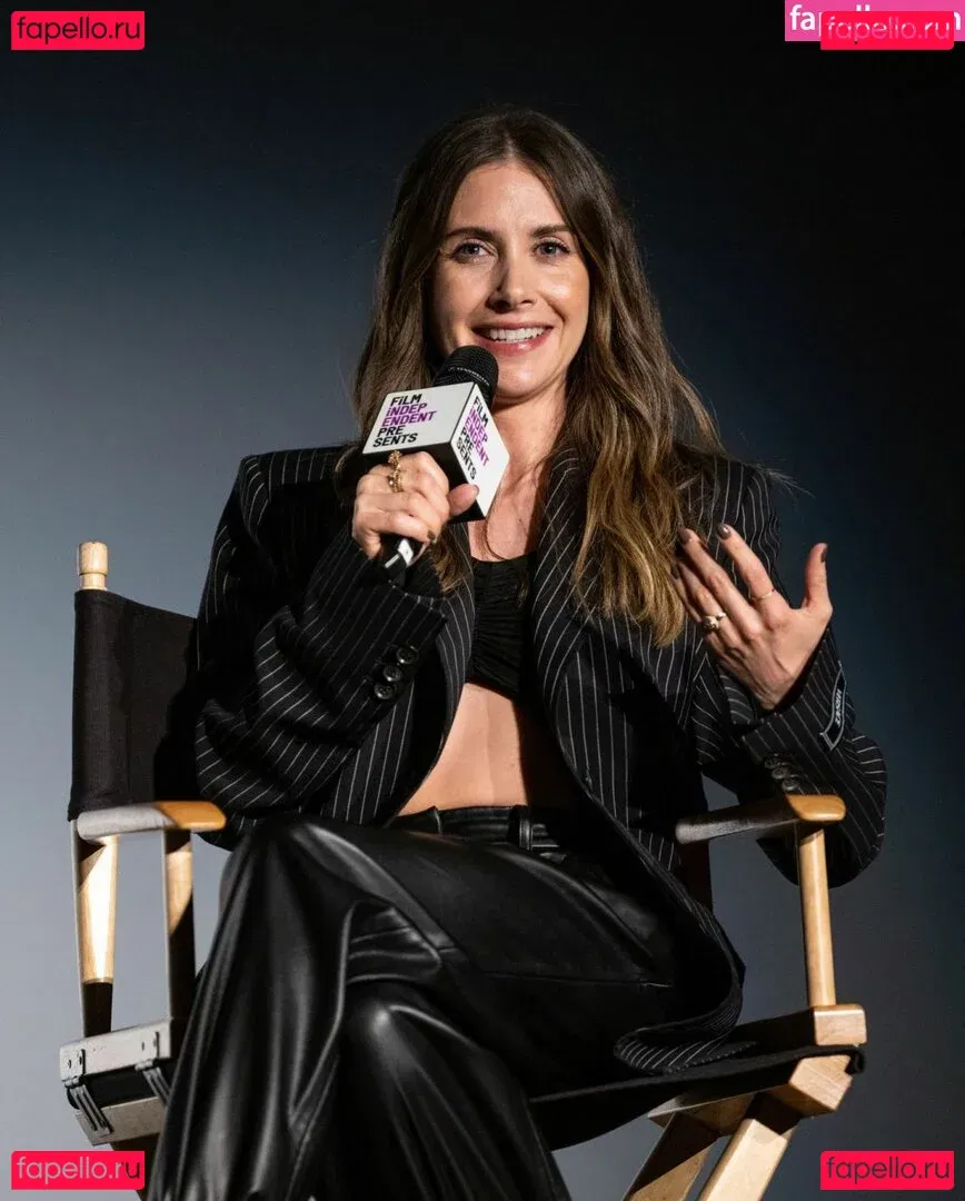 Alison Brie Onlyfans Photo Gallery 