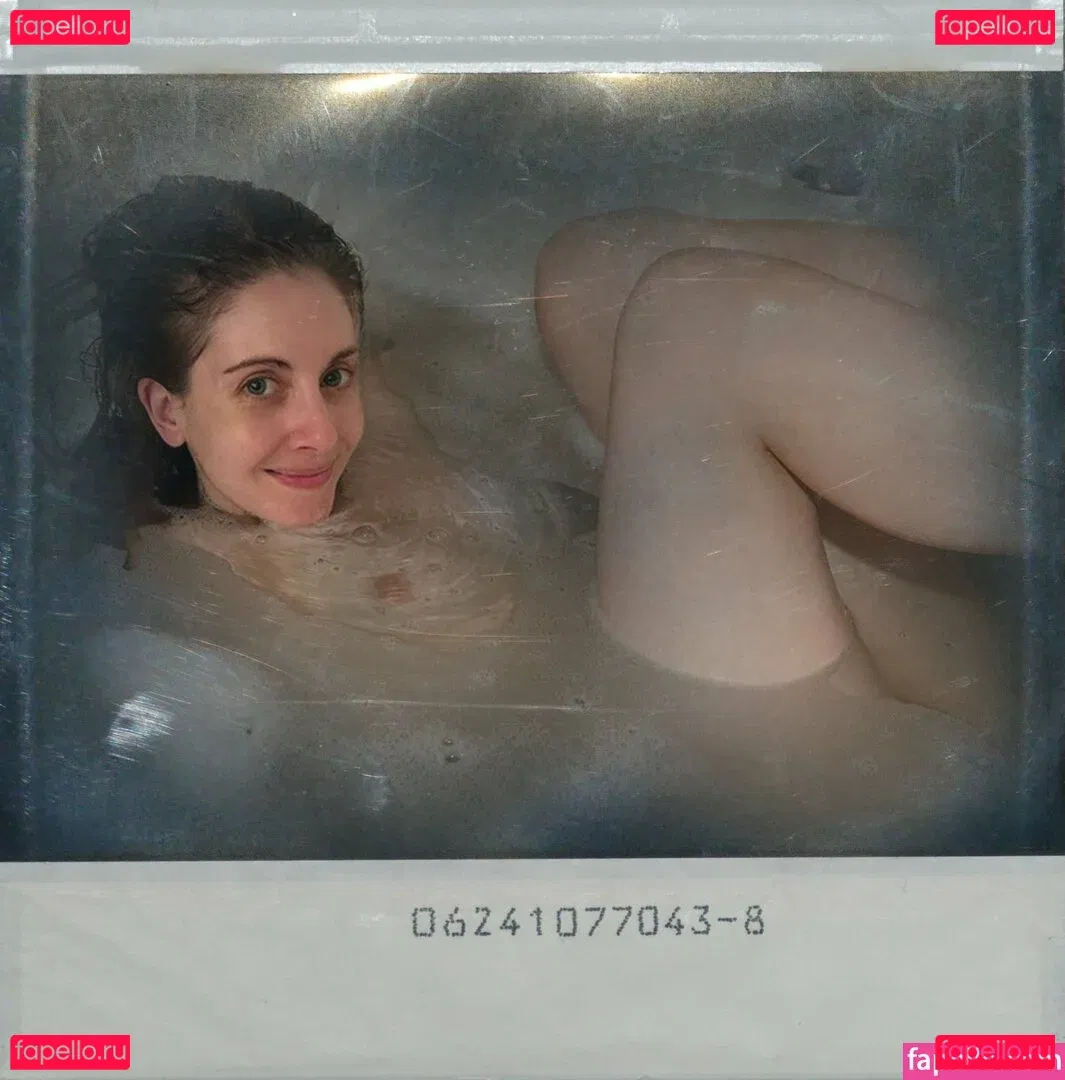 Alison Brie Onlyfans Photo Gallery 