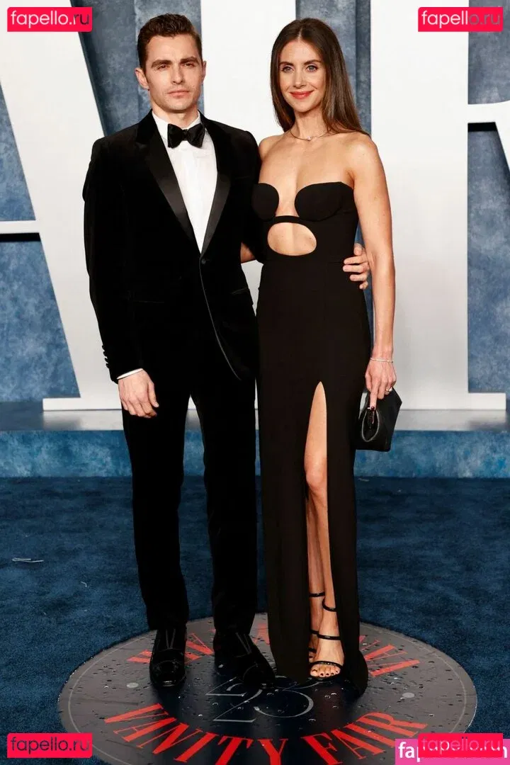 Alison Brie Onlyfans Photo Gallery 