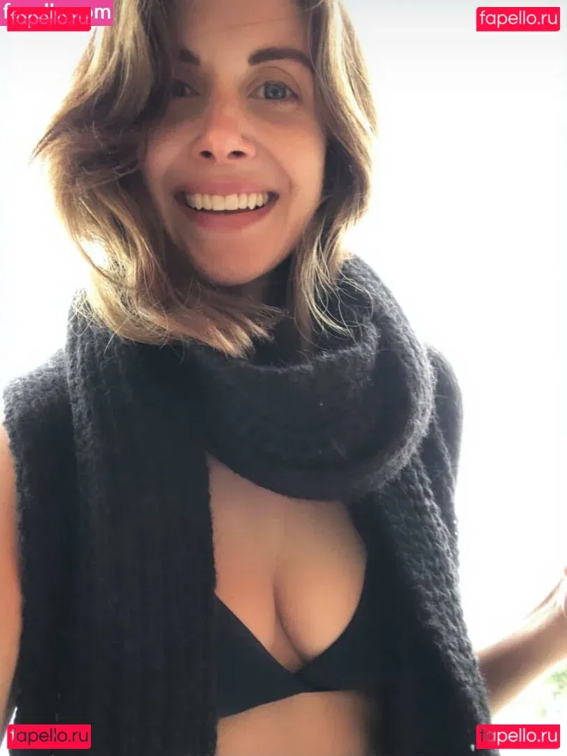 Alison Brie Onlyfans Photo Gallery 