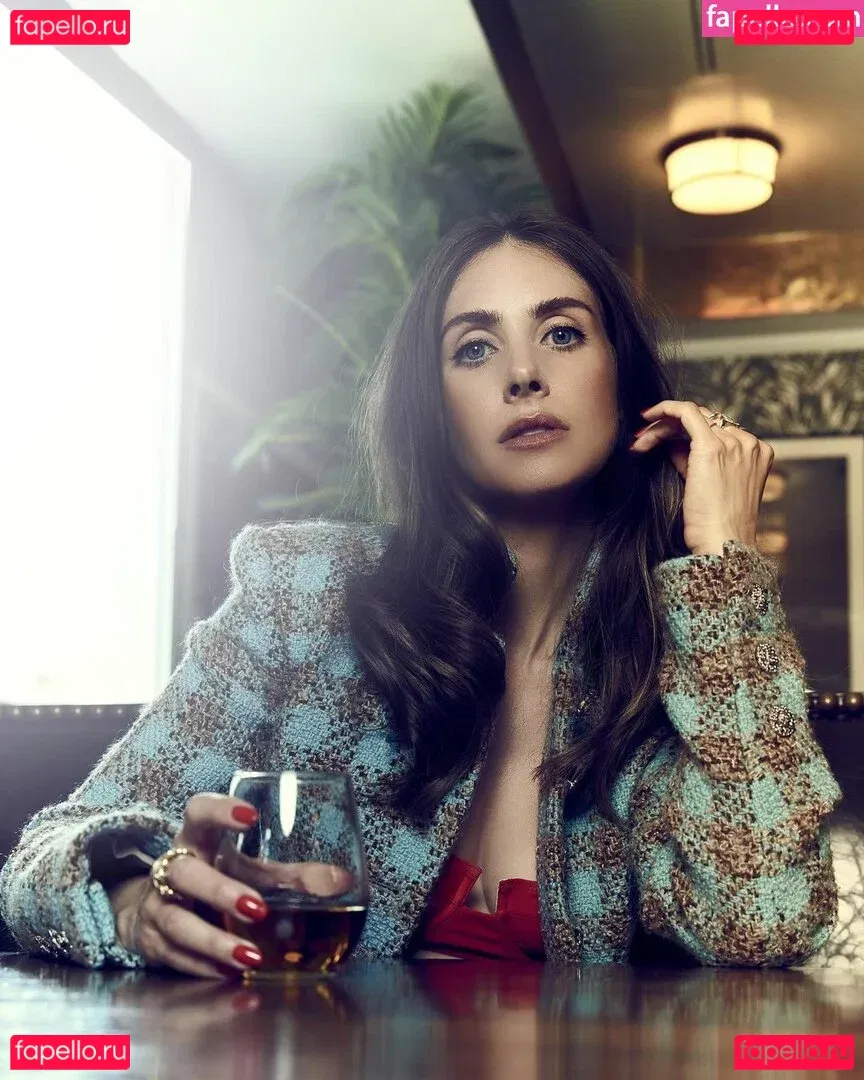 Alison Brie Onlyfans Photo Gallery 