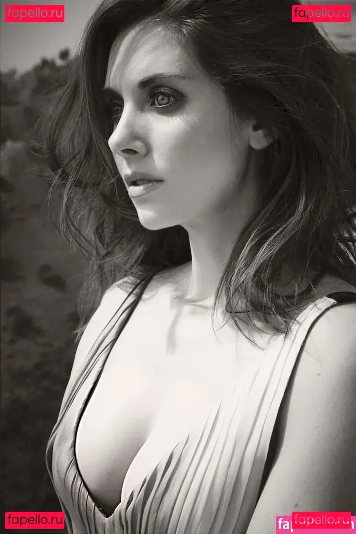 Alison Brie Onlyfans Photo Gallery 