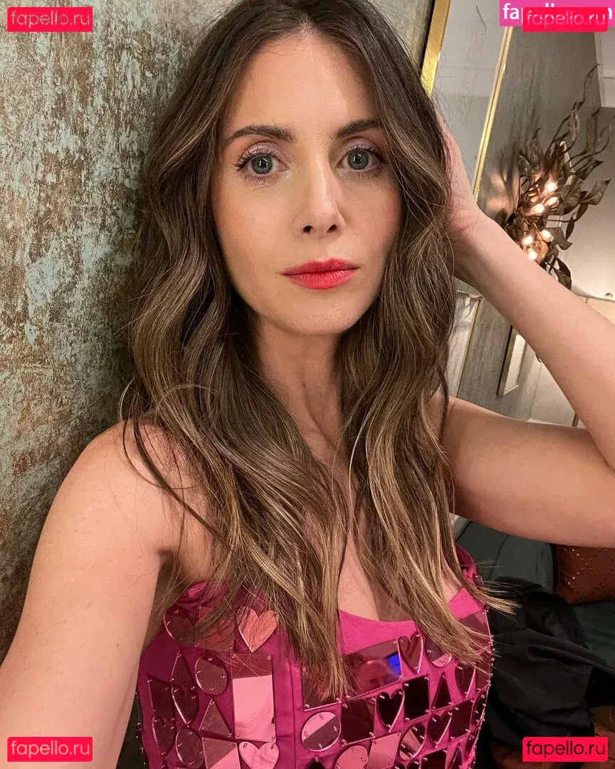 Alison Brie Onlyfans Photo Gallery 