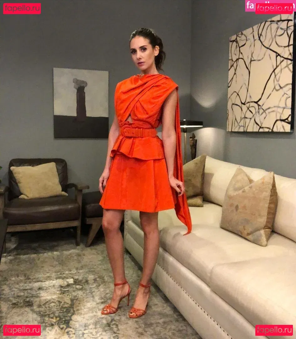 Alison Brie Onlyfans Photo Gallery 